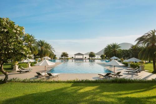 Nha Trang Marriott Resort & Spa, Hon Tre Island