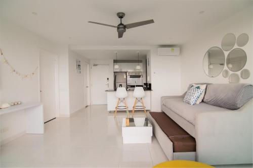 One-Bedroom Apartment image 4