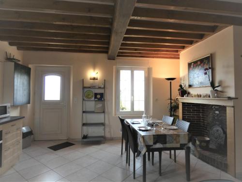 Gîte familial 5 pers avec billard et terrain de jeux (Gite familial 5 pers avec billard et terrain de jeux) in Happonvilliers