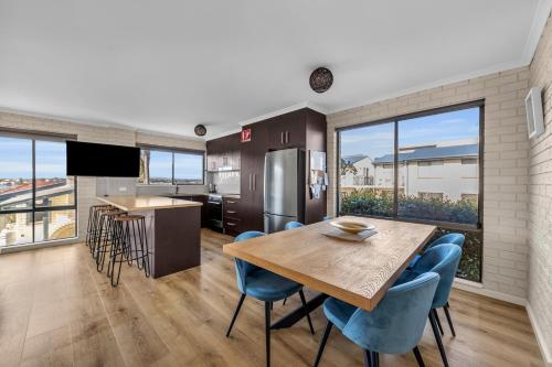 Capri Apartments - Tura Beach