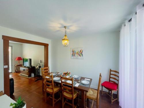 Gîte lumineux au cœur de Touraine, parking privé, Wi-Fi, 3 chambres - FR-1-381-539 (Gite lumineux au cœur de Touraine, parking prive, Wi-Fi, 3 chambres - FR-1-381-539) in Veretz