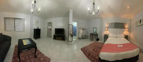 Sunbloom Beachfront Hotel and Restaurant photo 3