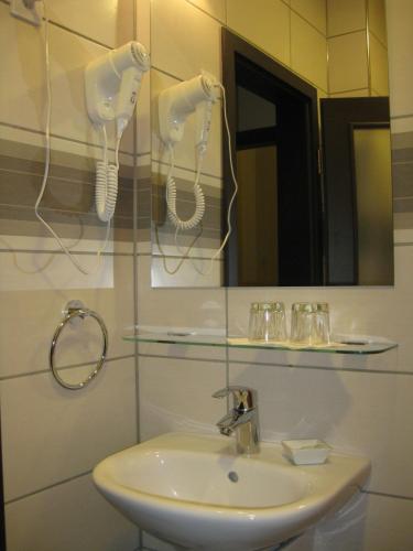 Bathroom, Hotel Uno in Kecskemet