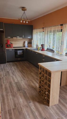 Konyha, CABANA ADAM SI EVA in Gura Raului