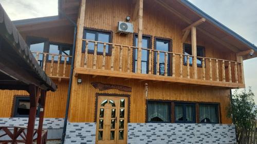CABANA ADAM SI EVA in Gura Raului