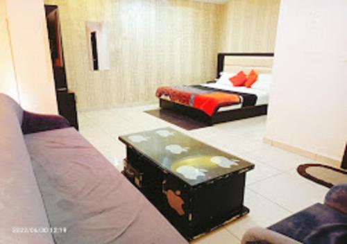 Hotel Aroma Regency Meerut