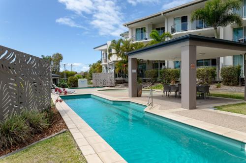 Caloundra Poolside Paradise