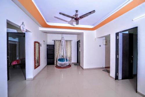 Premium 3 BHK near Hiranandani with Parking