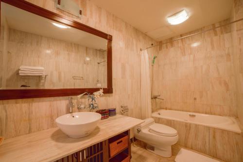 Bathroom, Mai Chau Lodge in Mai Chau