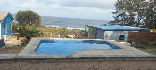 Blue Space Beach house in Pumula