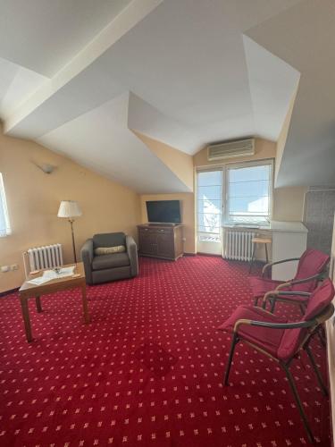 Apartment with Balcony image 10