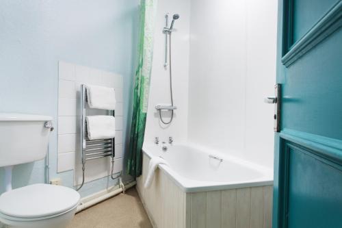 Double Ensuite image 8