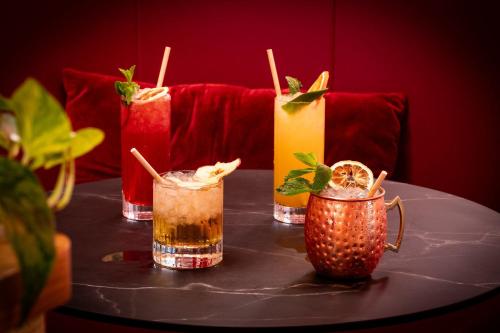 Moxy Paris Val d'Europe Moxy Paris Val d'Europe