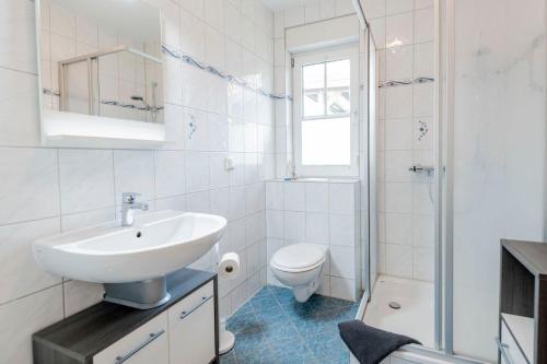 Two-Bedroom House image 7