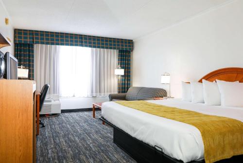 Ramada by Wyndham Cumberland Downtown - main image