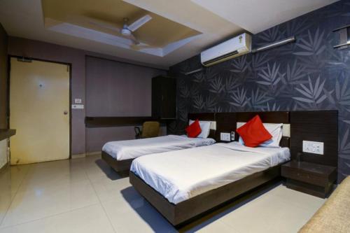 Hotel Skyland Ahmedabad