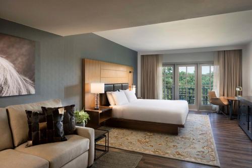 Hyatt Regency Hill Country Resort & Spa