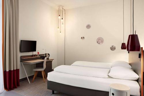 2 twin beds