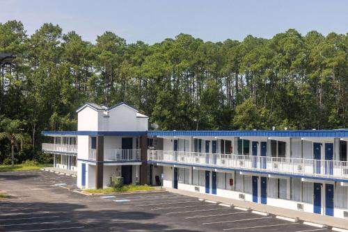 Travelodge by Wyndham Kingsland GA