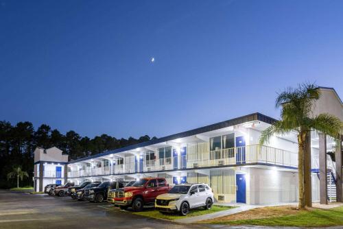 Travelodge by Wyndham Kingsland GA - image 10