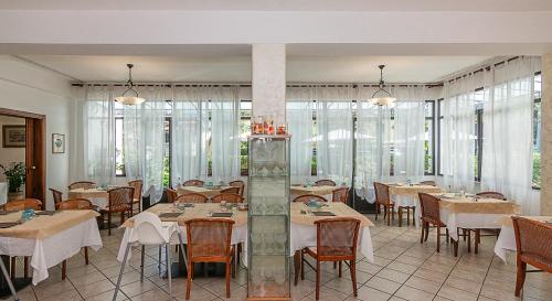 Зовнішній вигляд готелю, Hotel Eura in Маса