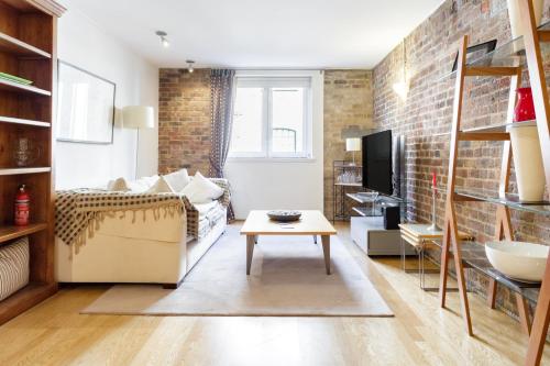 Designer Warehouse Two Bedrooms Converted, London Bridge