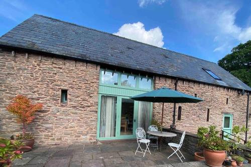 Exterior view, Mallards Barn on a rural farm in Monmouth