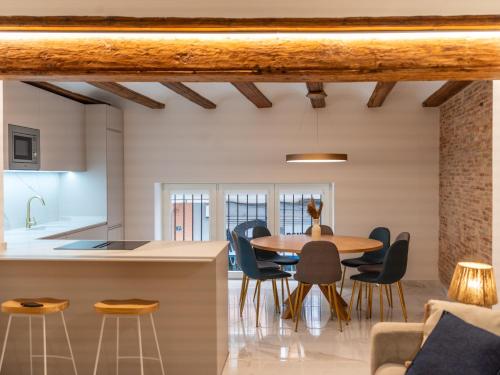 Central Market - Ciutat Vella, exclusively for families - Mid-term 2
