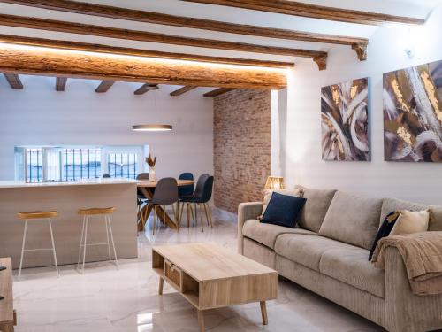 Central Market - Ciutat Vella, exclusively for families - Mid-term 1