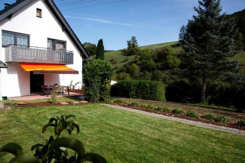 Kert, Casa Oos in Rockeskyll