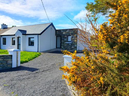Hotelli välisilme, Shore Cottage on Valentia Island - Cosy comfort at the sea in Kerry in Knights Town