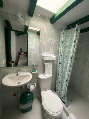 Quadruple Room with Private Bathroom image 2