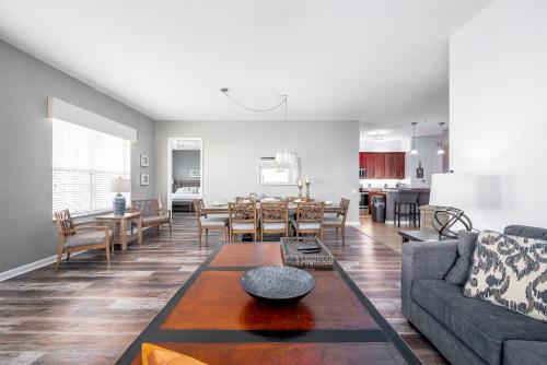 Shoreway Loop Unit 407 Condo - main image