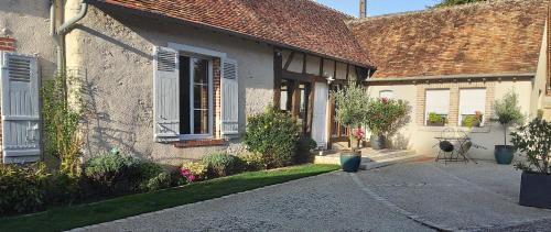 Agréables chambres d'hôtes dans maison XVIIIe - Chambre d'hôtes - Vineuil