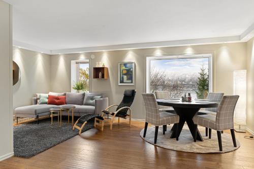 Cozy elegant 2bedroom apt w/parking and nice view, Tromsø