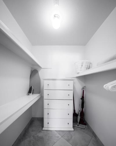 224 Fully Furnished, WiFi Included detail