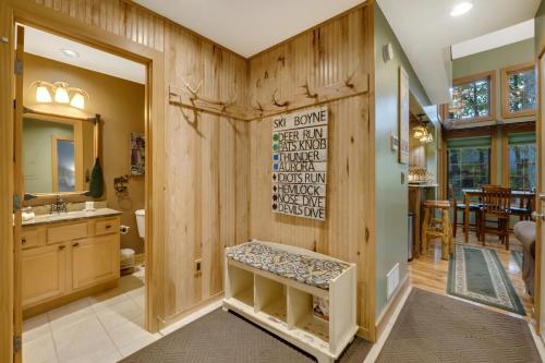 734 Disciples Village Condo in Boyne Falls (Michigan)