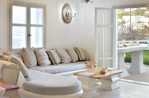 Villa Mon Rêve with Private Jacuzzi "5-minute walk - Ornos beach" 4