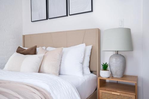 1290-13 Newly Renovated 2 Bedrooms in UES in New York, USA