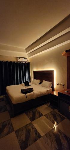 Pulickal Heights Hotel