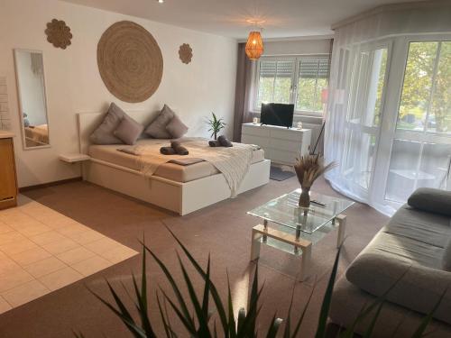 Kingsize Bett BOHO Apartment mit Tiefgarage nähe Salzburg, Traunstein