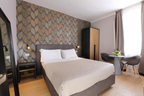 Standard Double Room image 4