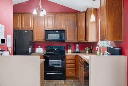 Beautiful Omaha Home 3 bdrm 2 baths in 米拉德