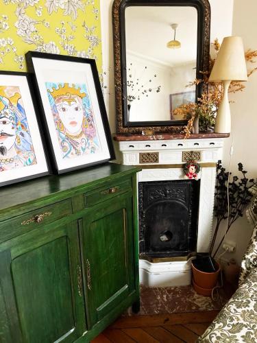 Flat in Montmartre/Abbesses, Parigi (foto 3)