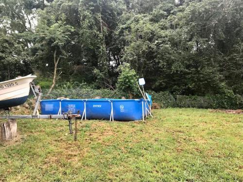 Shamrock cabin with hot tub, large yard