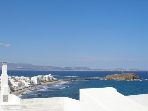 Inaxos studios, viewing Apollo temple. - Location saisonnière - Naxos Chora