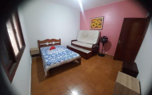 Peruíbe casa 150 metros praia 3 dormitórios casa independente