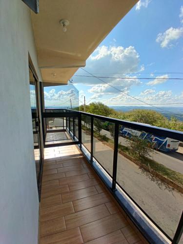 Flat 02 com Varanda - Avenida Hospedagem, São Thomé das Letras (foto 7)