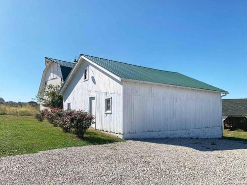 Green Acres Farmhouse Fugitive Beach/Military/MS&T Green Acres Farmhouse Fugitive Beach/Military/MS&T