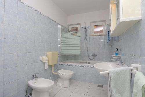 One-Bedroom Apartment with Terrace image 8
